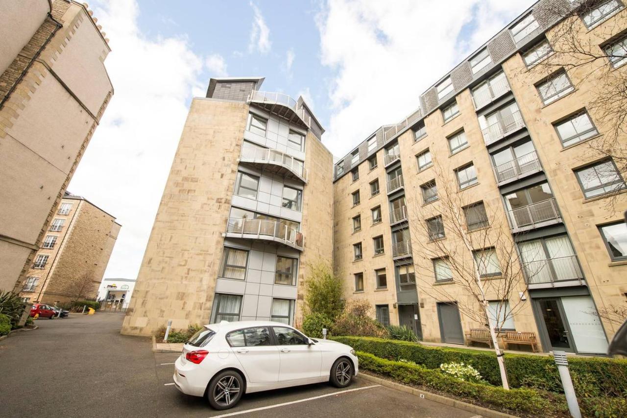 Altido Alluring 3Br Apt Near The Centre With Parking Edimburgo Exterior foto